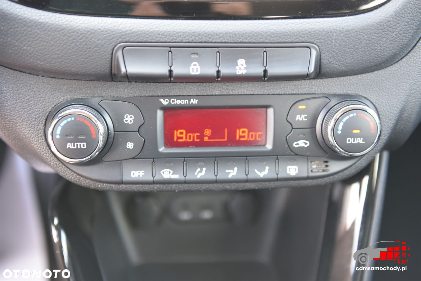 Kia Ceed - 23