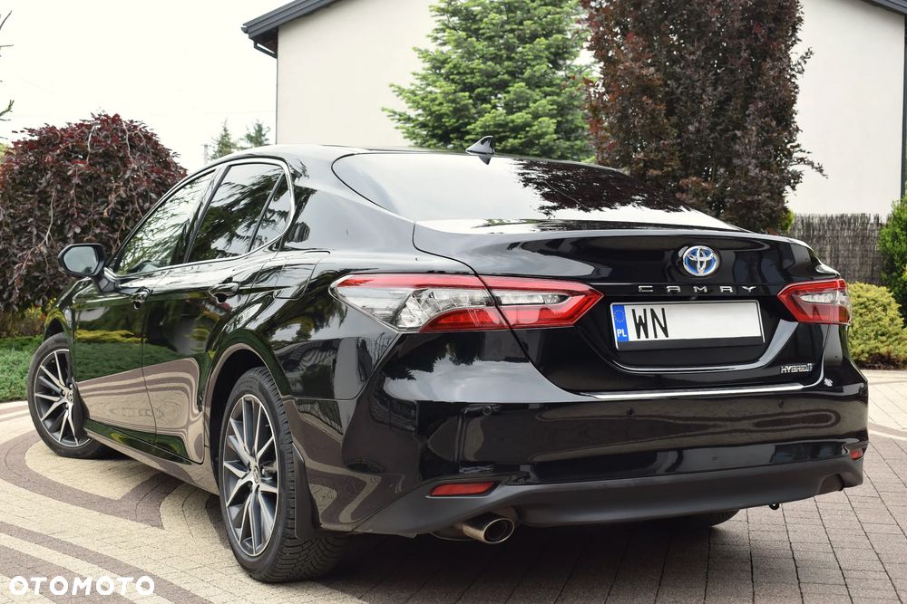 Toyota Camry 2.5 Hybrid Executive CVT - 17