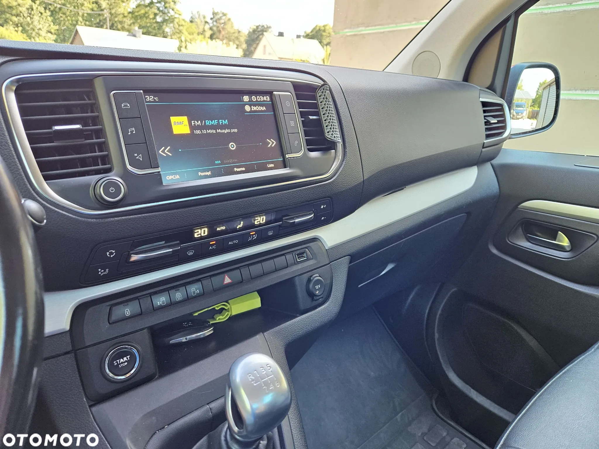 Peugeot Traveller - 7