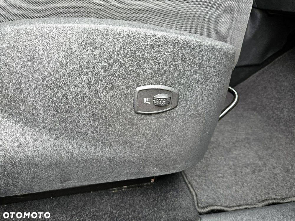Renault Grand Scenic - 22