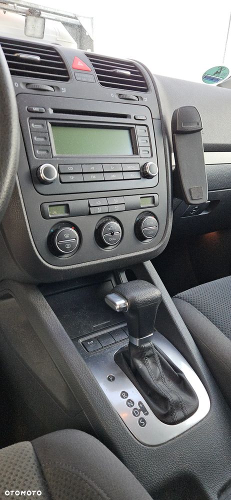 Volkswagen Golf 1.6 Comfortline DSG - 9