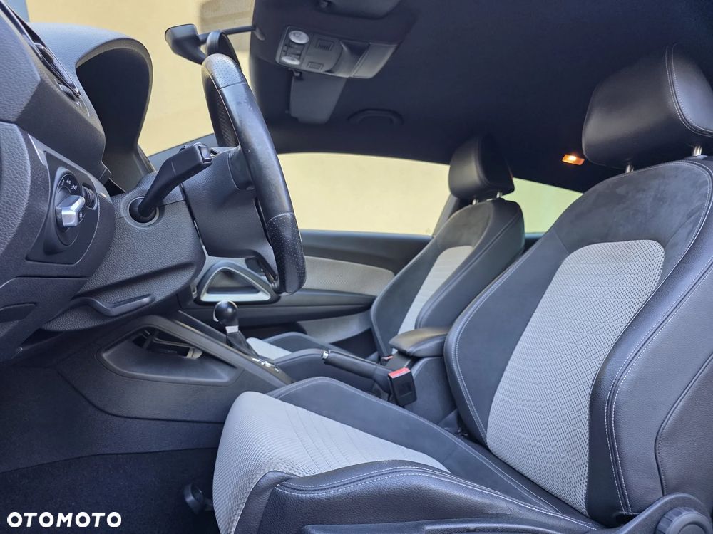 Volkswagen Scirocco 2.0 TDI DSG Life - 14