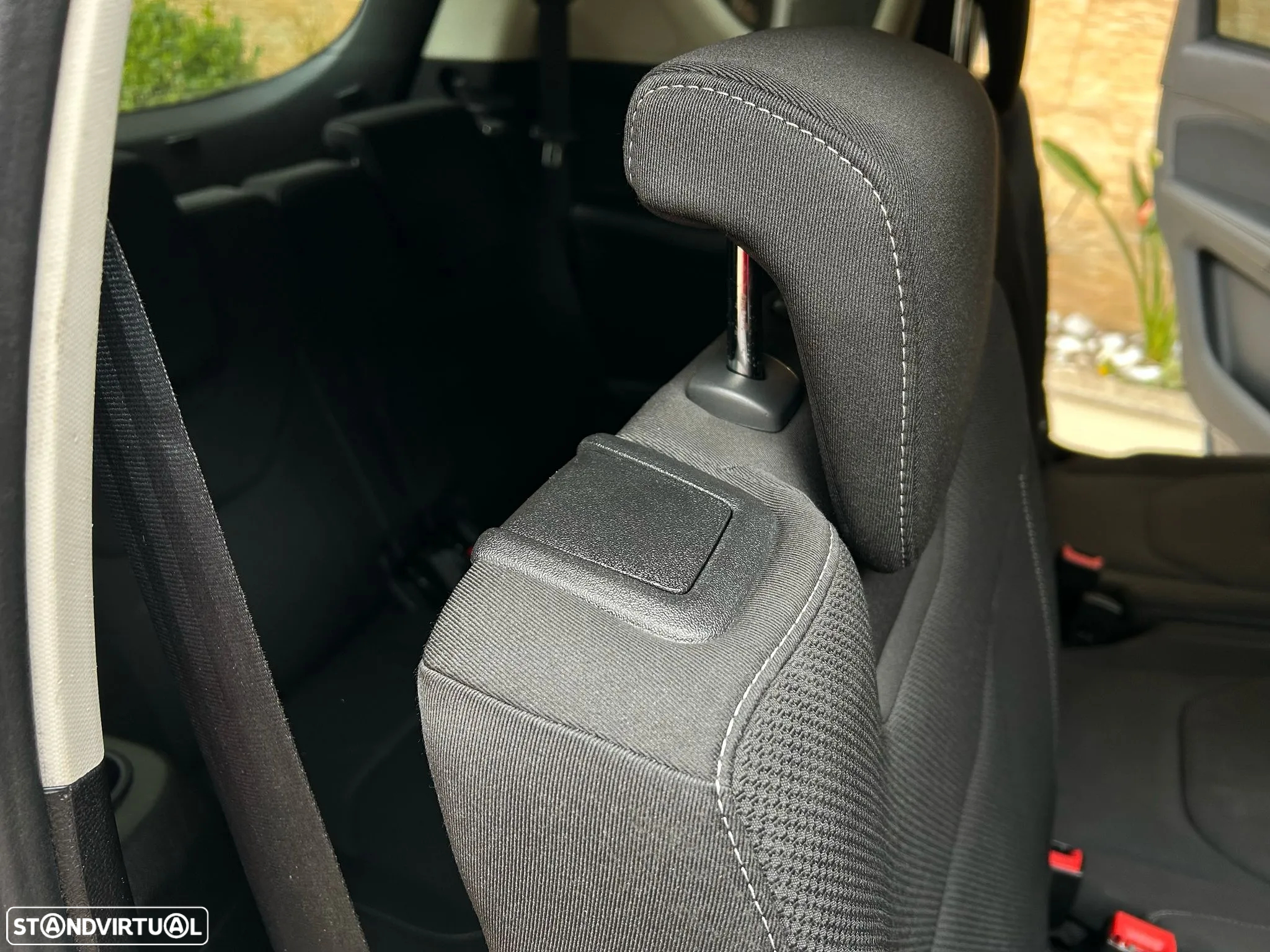 Ford S-Max 2.0 TDCi Titanium AWD - 54