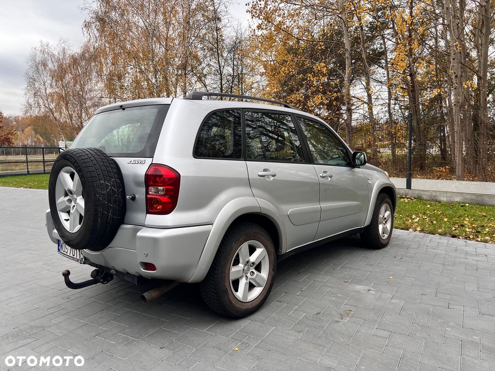 Toyota RAV4 2.0 VVT-i 4x4 - 5