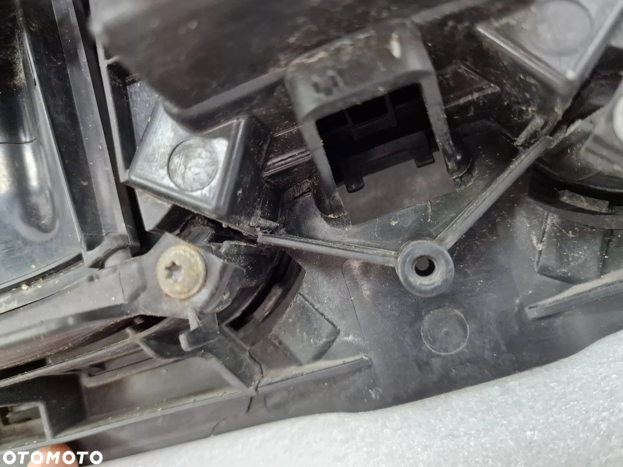 BMW G20 / G21 / G28 ATRAPA / GRILL ZDERZAKA PRZEDNIEGO PRZÓD + ŻALUZJA CZARNA W POŁYSKU , NR 187156-10 18715610 / 5A22C60 , NR AUKCJI GL703 - 26