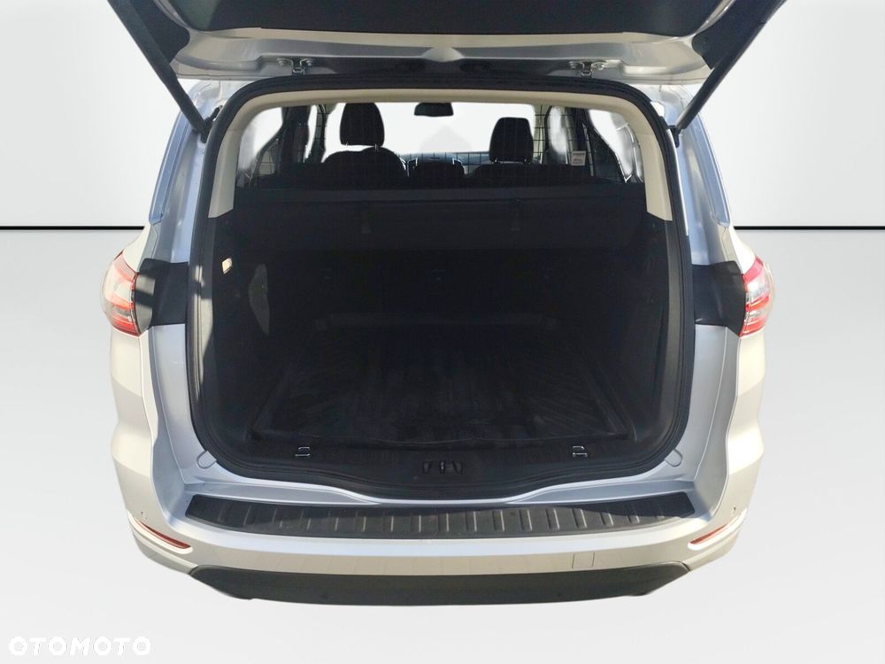 Ford S-Max - 16