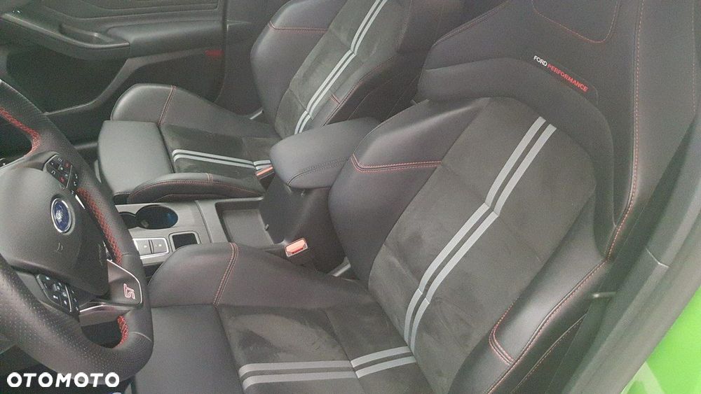 Ford Focus - 16