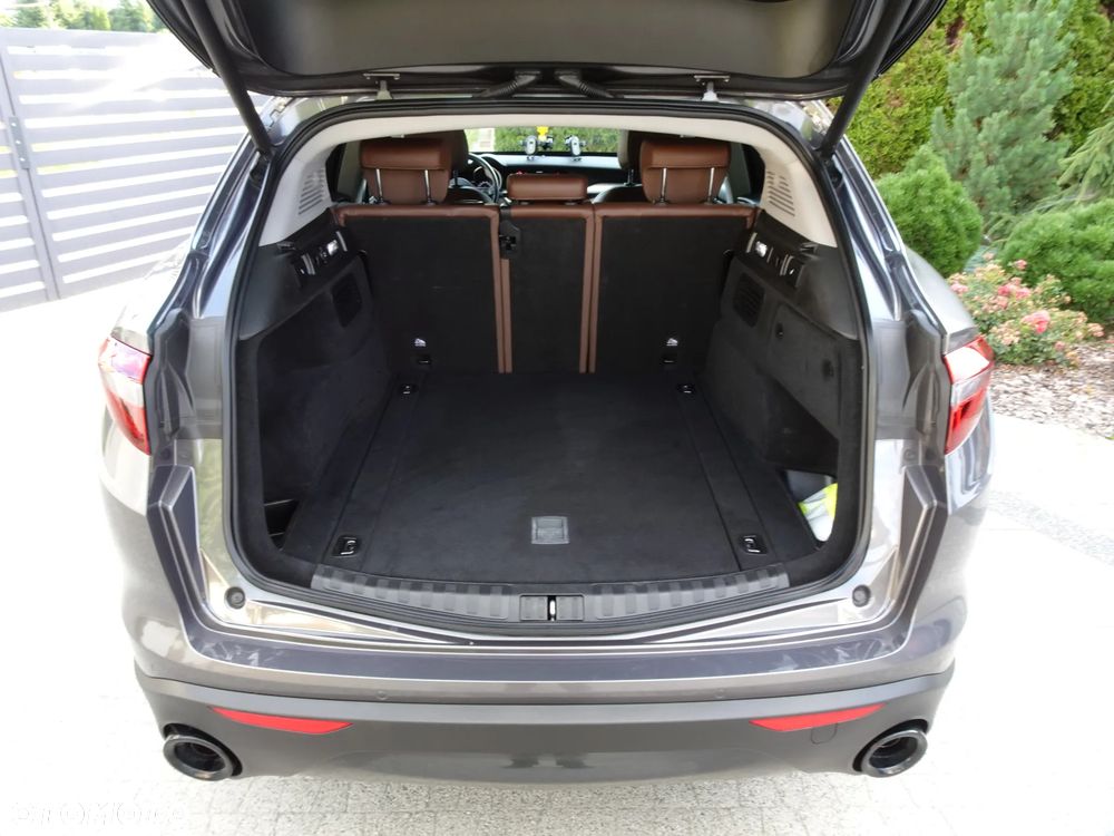 Alfa Romeo Stelvio 2.0 Turbo Sprint Q4 - 12