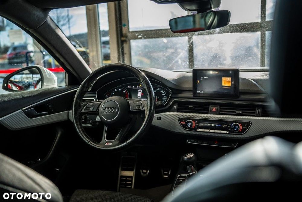 Audi A4 Avant - 11