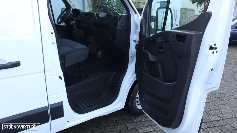 Renault Master 2.3 dci L2H2 110 - 16