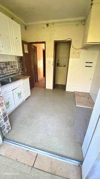 Apartamento T2 à venda na Rua General Fernando Tamagnini, 2 - Grande imagem: 3/9