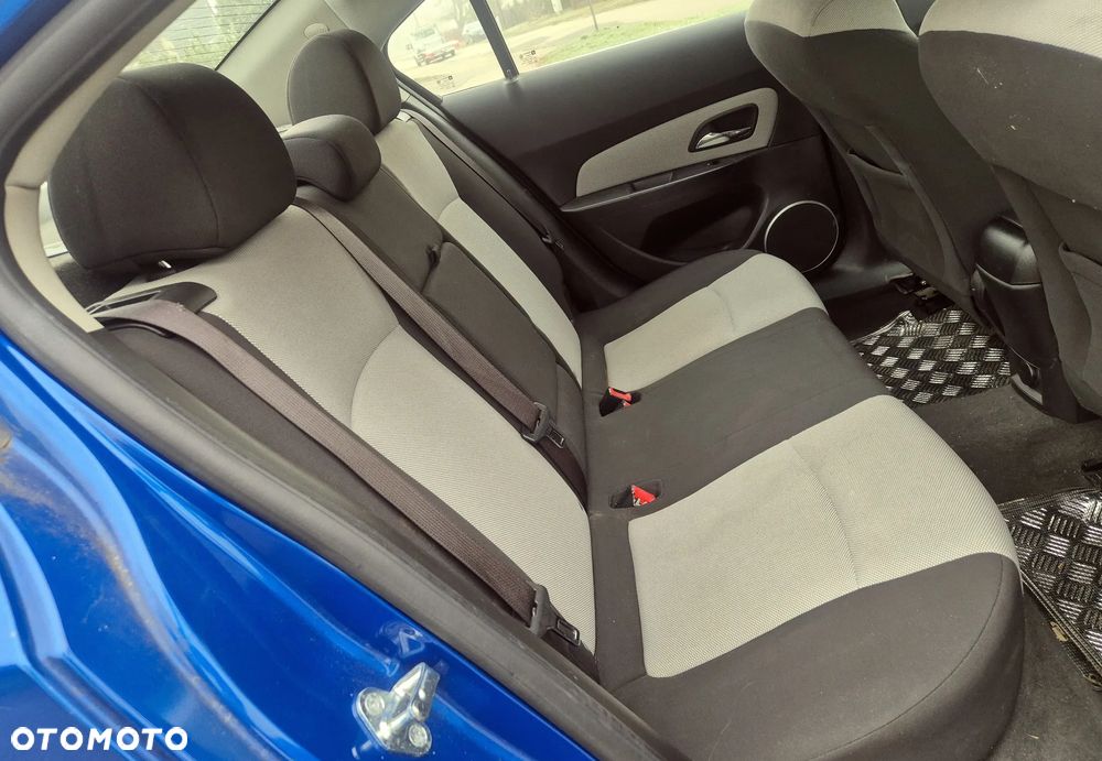 Chevrolet Cruze 1.8 LTZ - 10