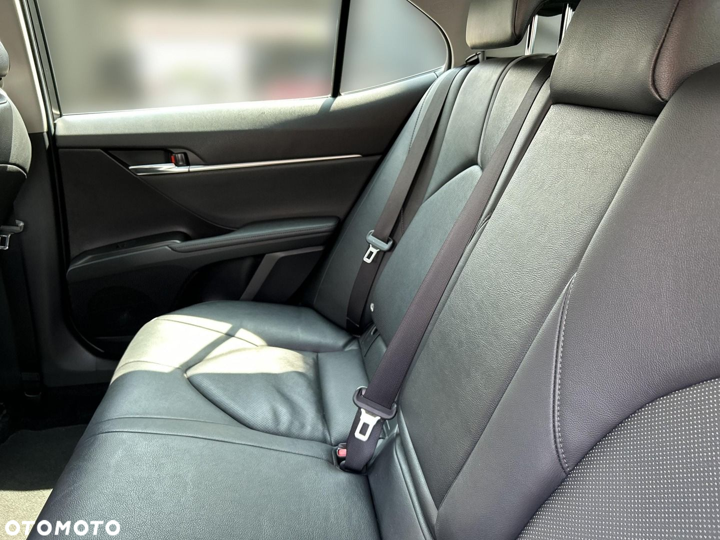 Toyota Camry - 10