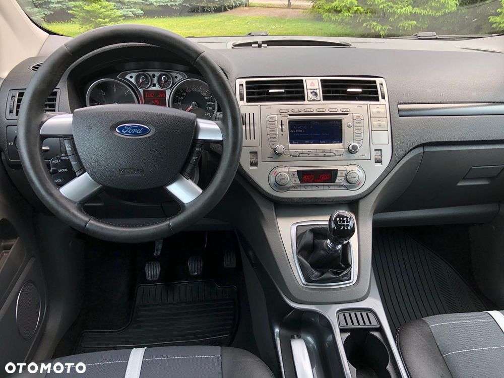 Ford Kuga 2.0 TDCi Titanium FWD - 11