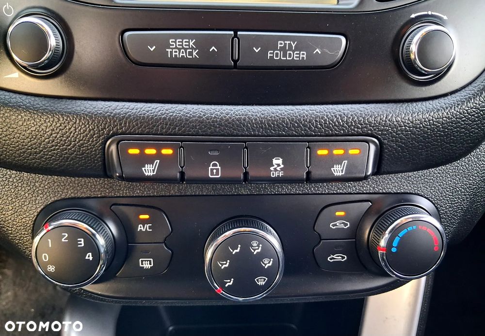 Kia Ceed 1.4 CRDi 90 Vision - 30