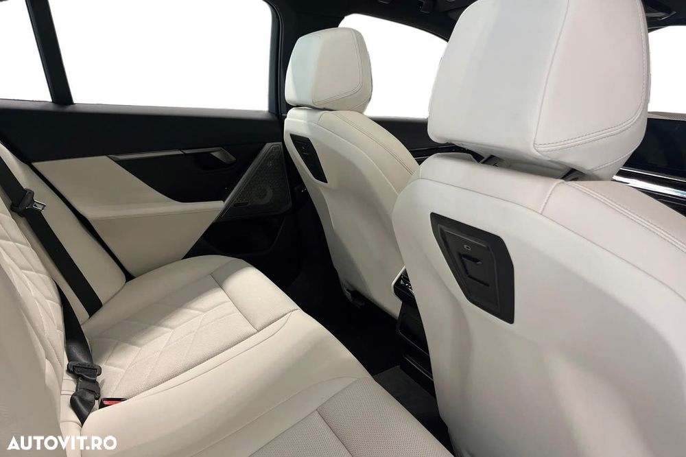 BMW i5 eDrive40 - 16