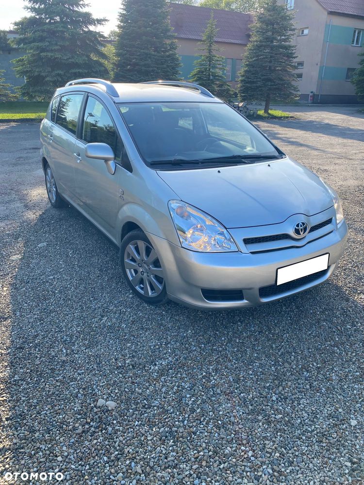 Toyota Corolla Verso - 4