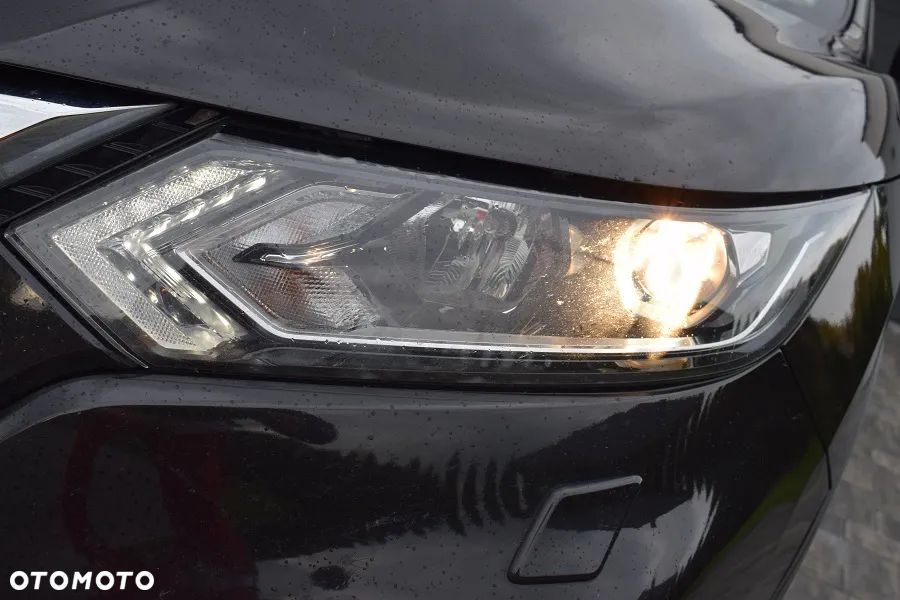 Nissan Qashqai 1.3 DIG-T TEKNA - 27