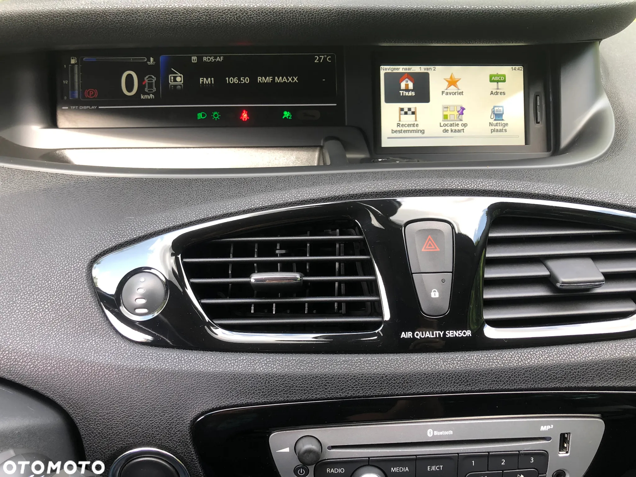 Renault Grand Scenic ENERGY TCe 115 S&S Bose Edition - 31