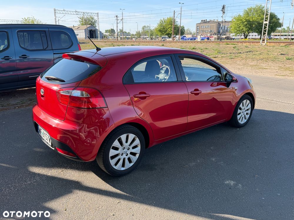 Kia Rio 1.4 M - 6