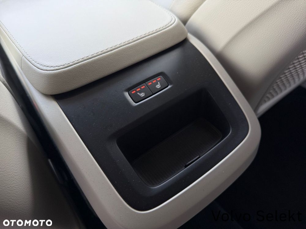 Volvo XC 90 - 17