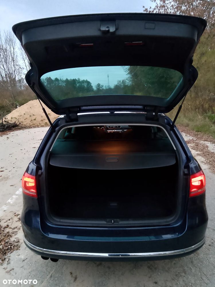 Volkswagen Passat - 21