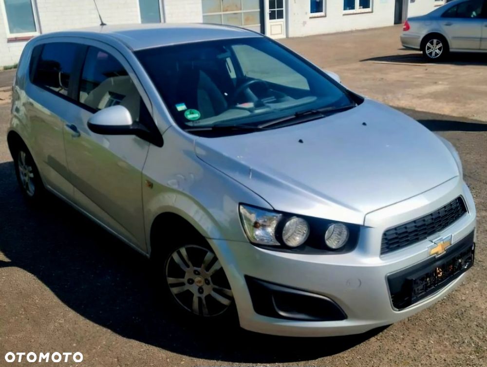 Chevrolet Aveo 1.4 LT - 4