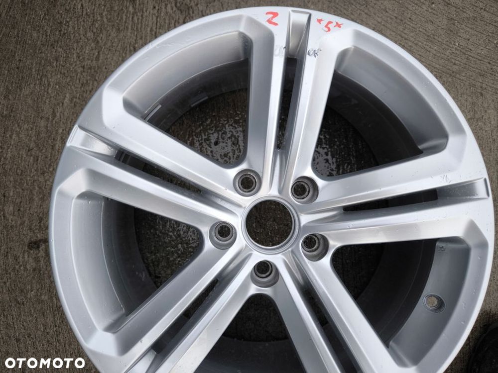 FELGA ALUMINIOWA AUDI VW SEAT SKODA 8.0J R17 ET41 1K8601025T Z*5* OK - 5