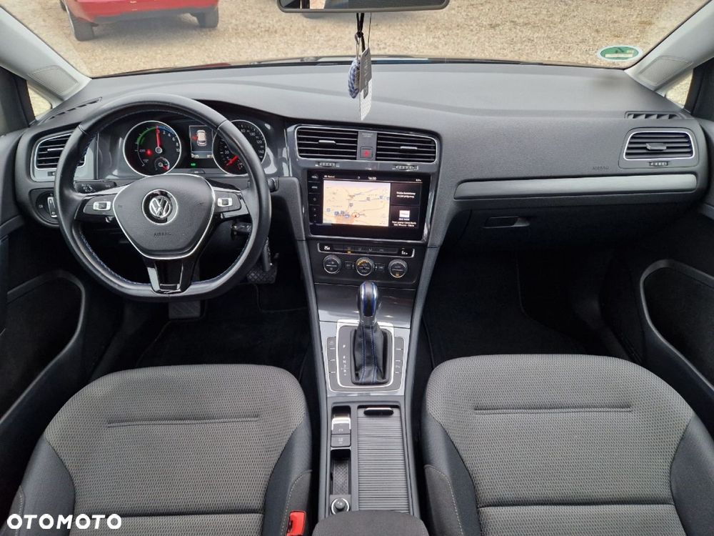 Volkswagen Golf - 7