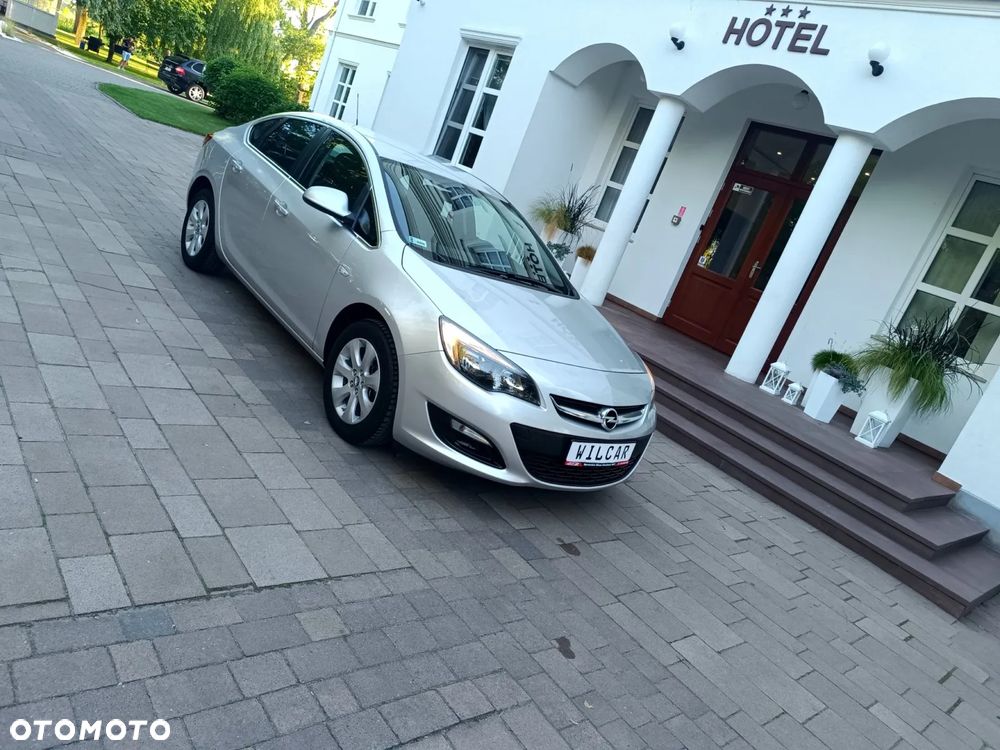Opel Astra 1.4 T Energy EU6 - 15