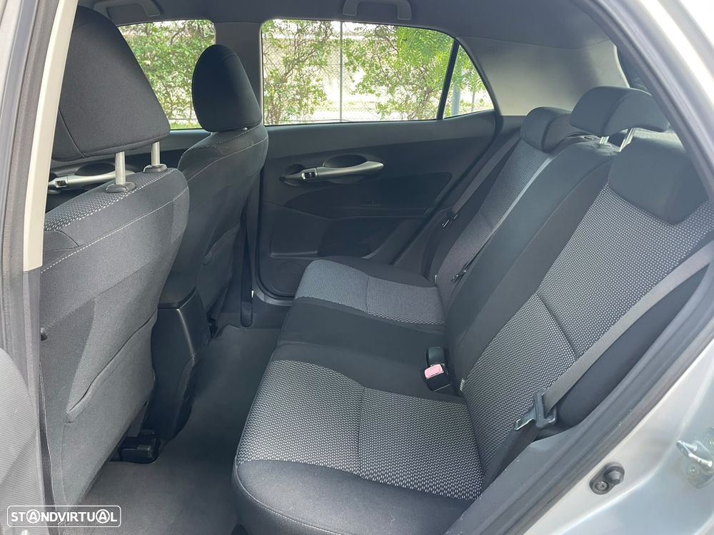 Toyota Auris 1.4 VVT-i AC - 13