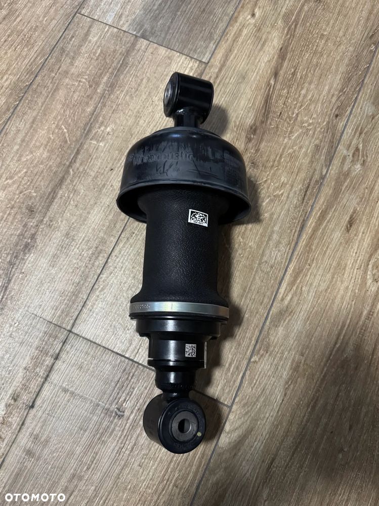 Poduszka pneumatyczna zawieszenia kabiny DAF XG XF 106 FL 2268500 / 2335762 / 2462270 - 1
