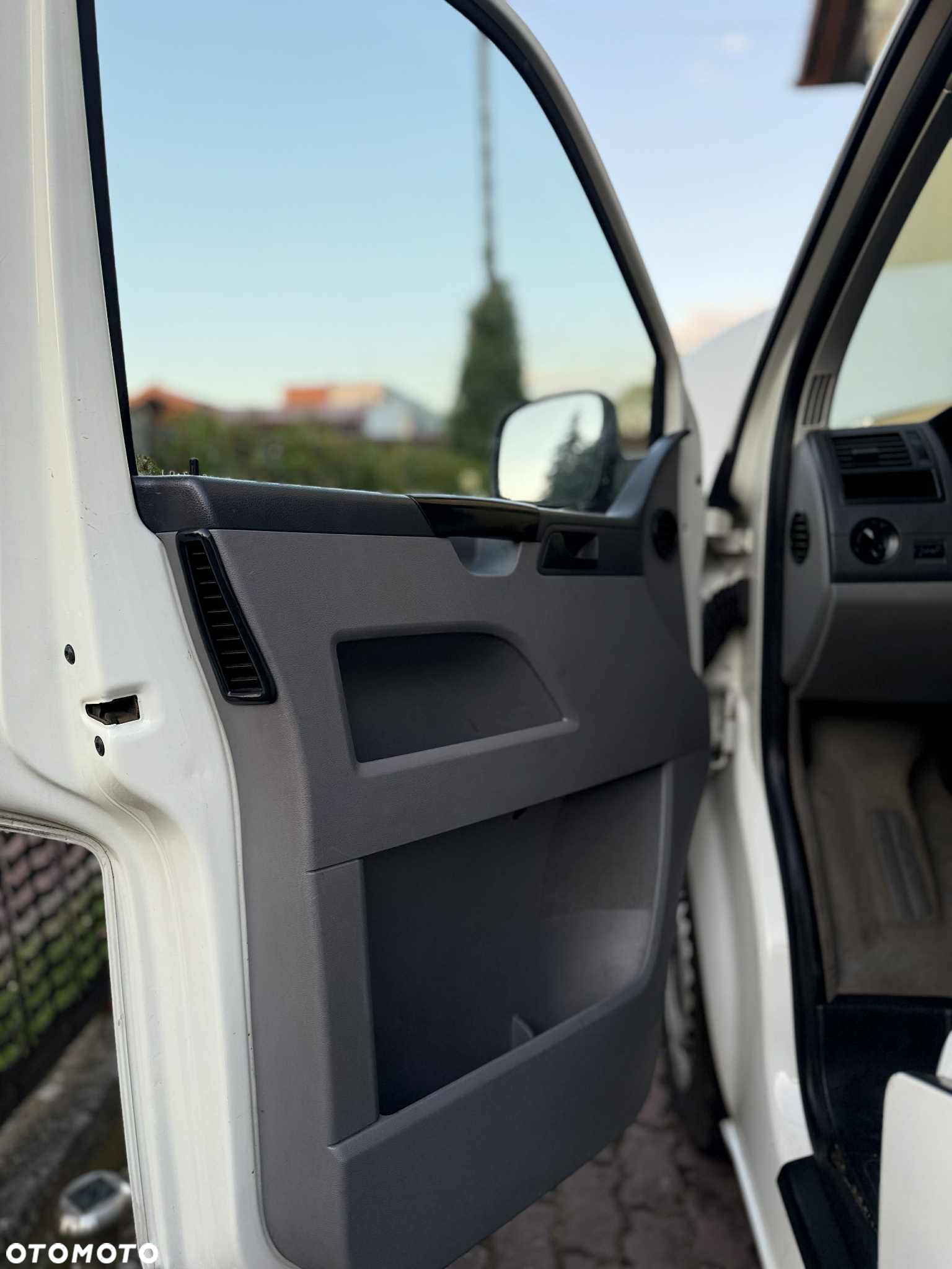 Volkswagen Transporter - 16