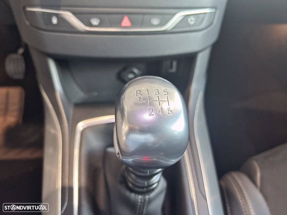Peugeot 308 SW 1.2 PureTech Allure - 20