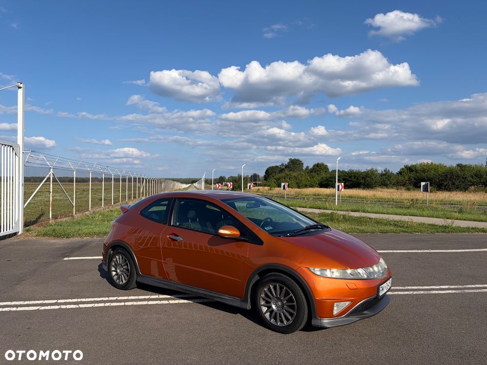 Honda Civic 1.8 TypeS - 1