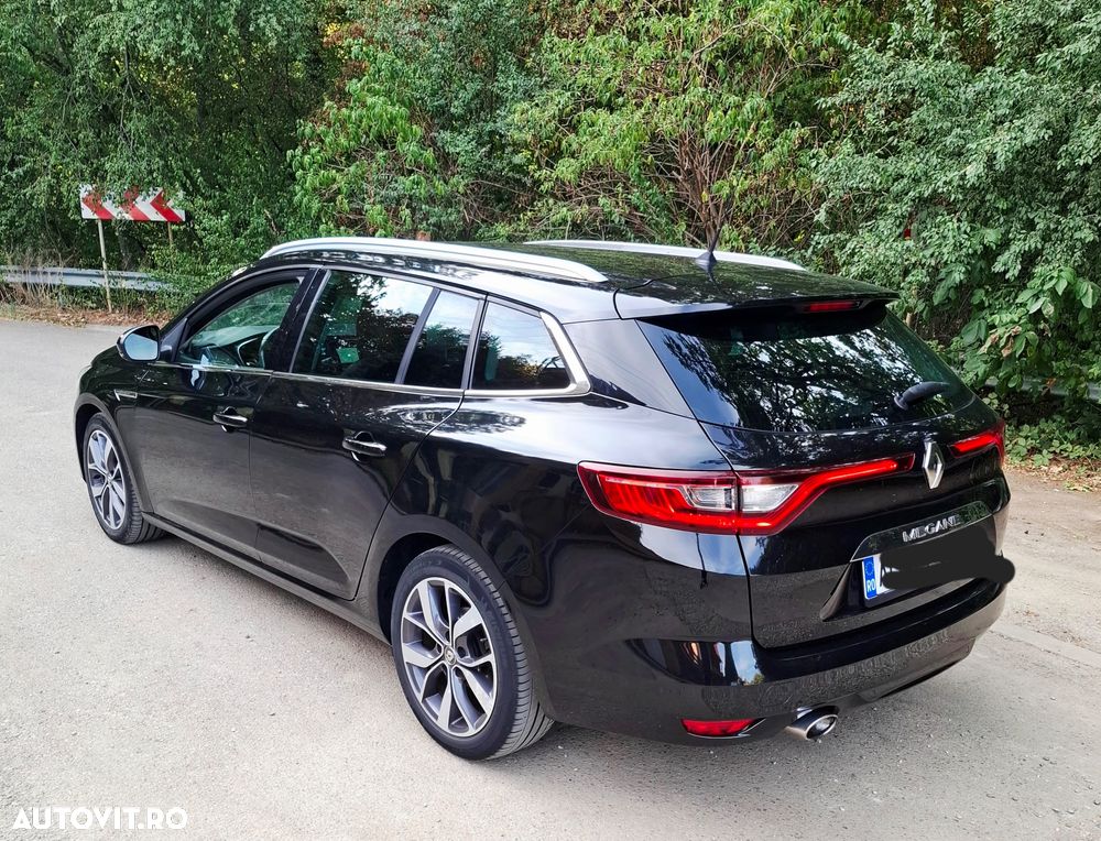 Renault Megane ENERGY TCe 130 EDC BOSE EDITION - 4