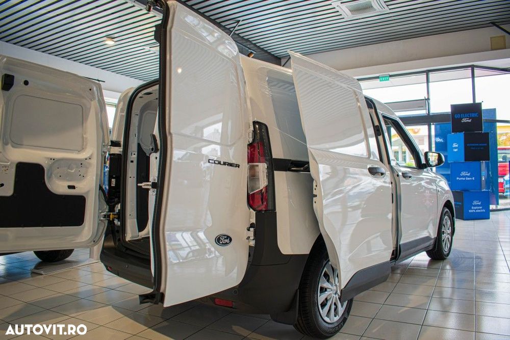 Ford Transit Courier - 10