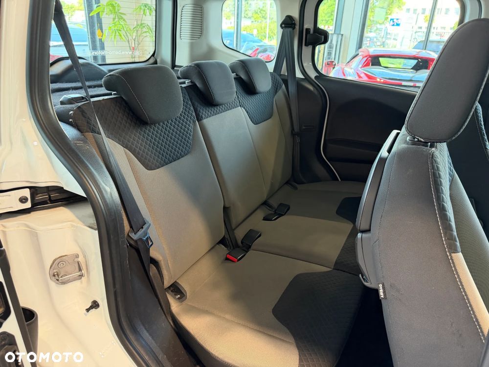 Ford Tourneo Courier 1.5 TDCi Trend - 13