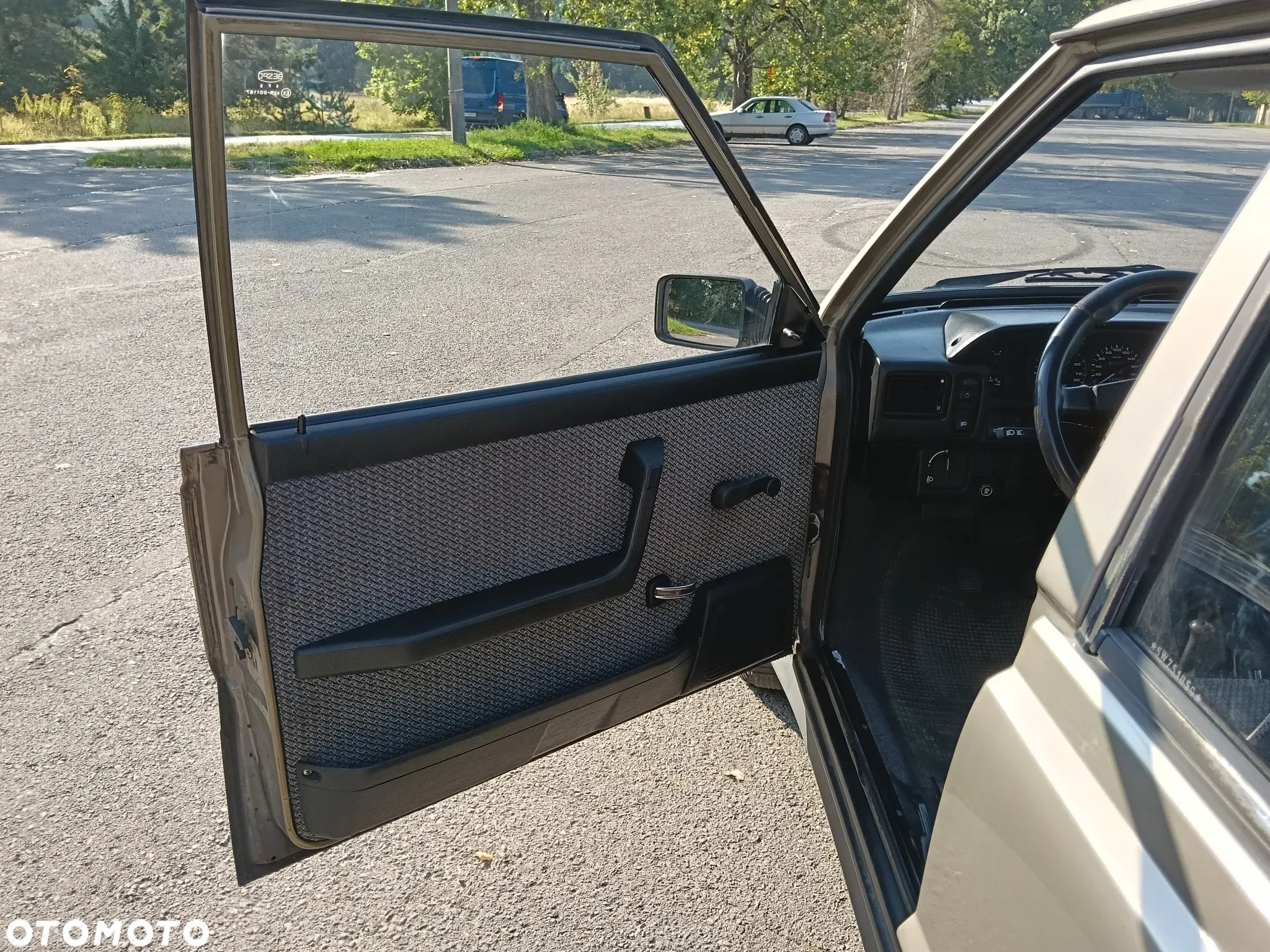 Polonez Caro - 32