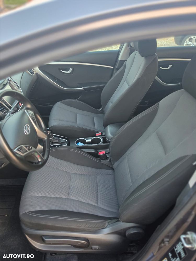 Hyundai i30 blue 1.6 CRDi DCT Passion - 10