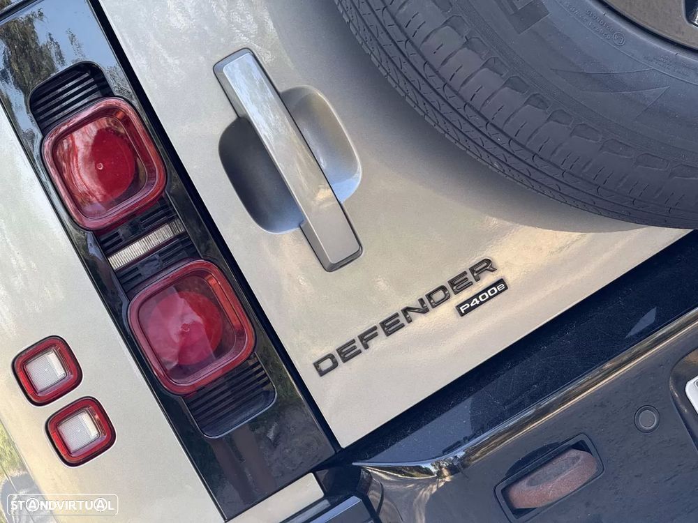 Land Rover Defender 2.0 P400e 110 AWD X-Dynamic HSE - 32