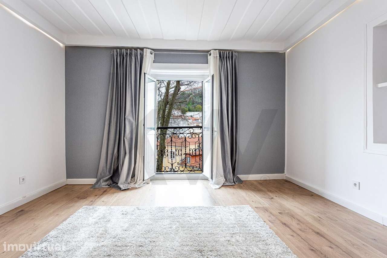 APARTAMENTO RENOVADO T1+1 JUNTO AO CASTELO SÃO JORGE - Grande imagem: 5/29