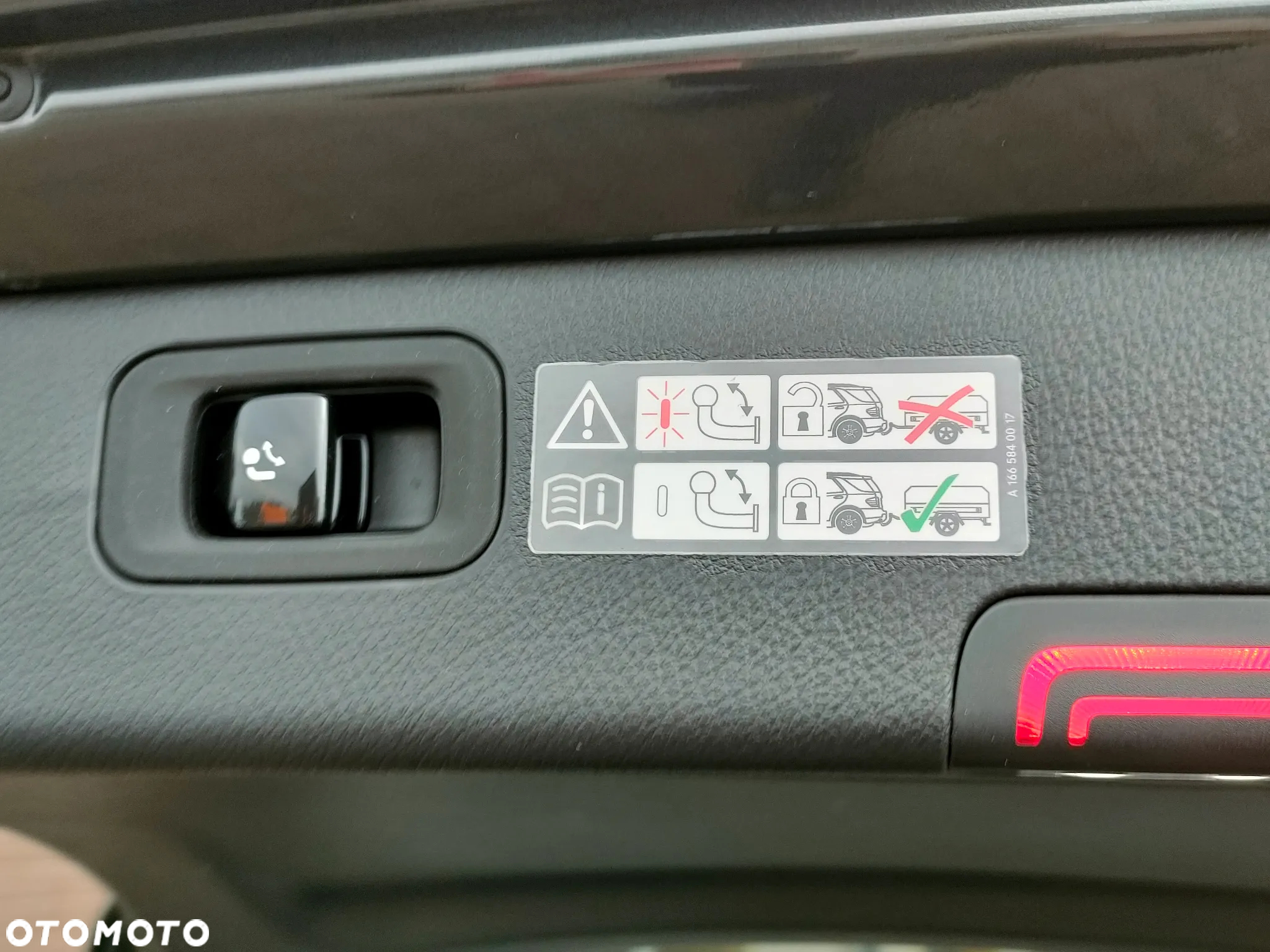 Mercedes-Benz Klasa C 200 d T 9G-TRONIC Avantgarde Advanced - 37