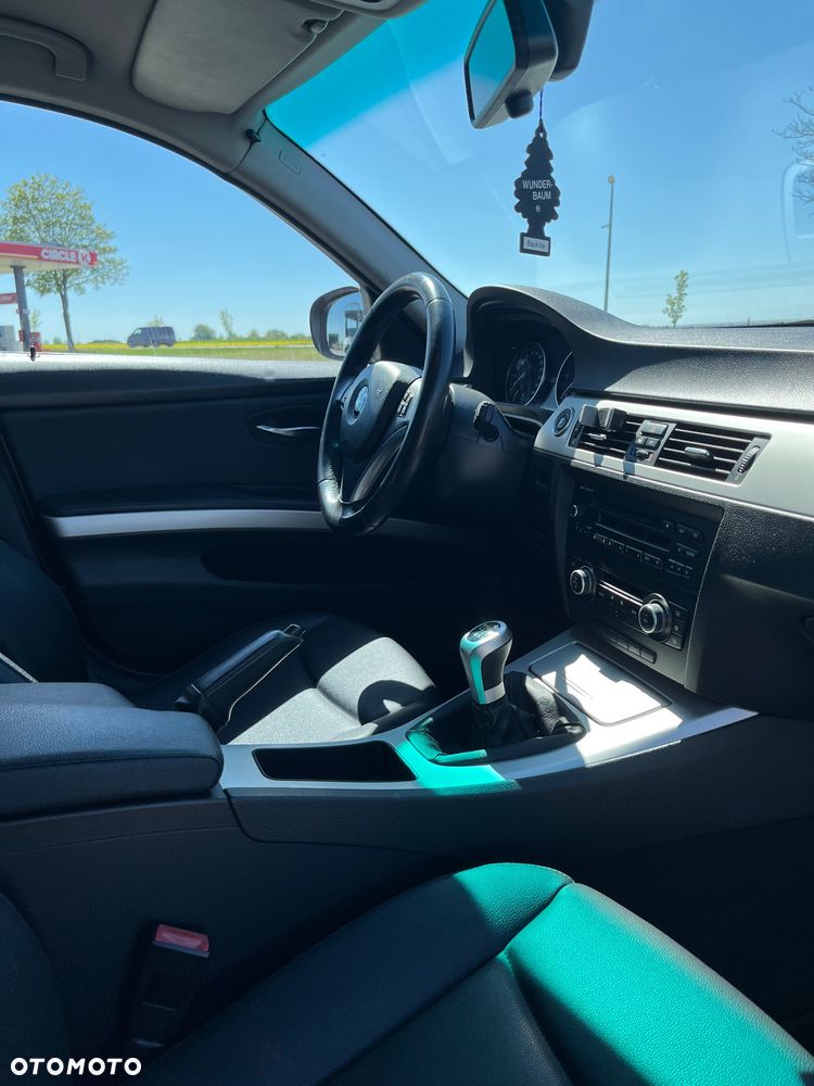 BMW Seria 3 316d - 19