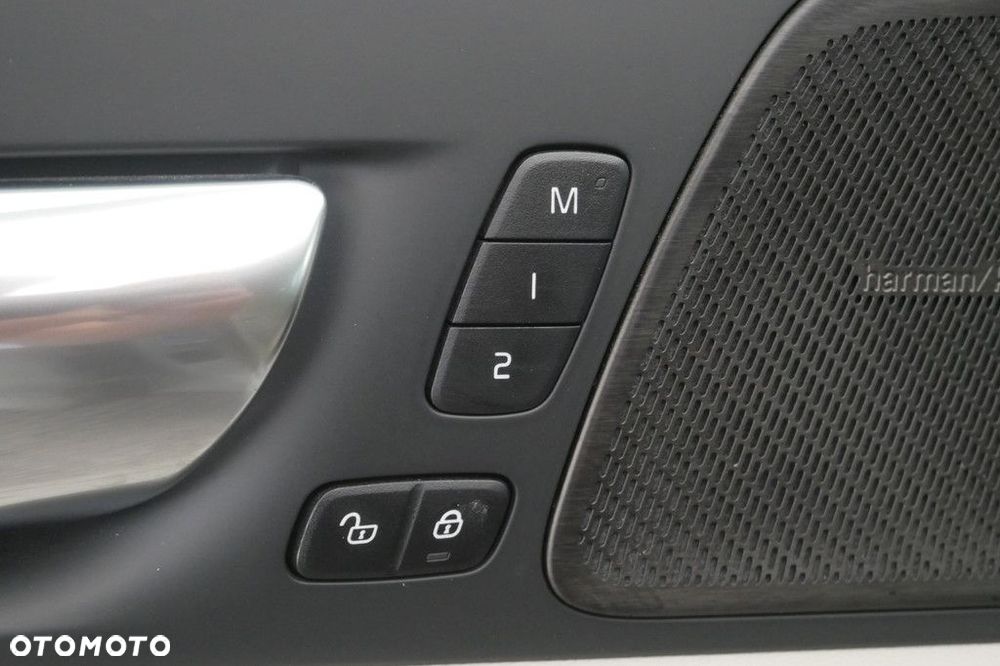 Volvo XC 60 - 32