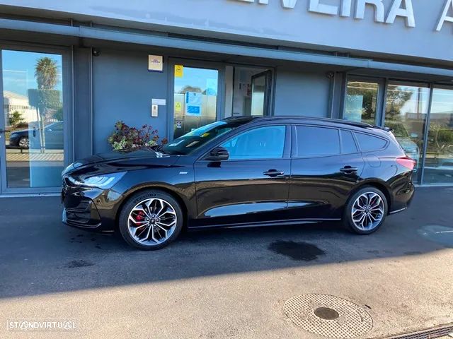 Ford Focus SW 1.0 EcoBoost Hybrid ST-LINE - 4