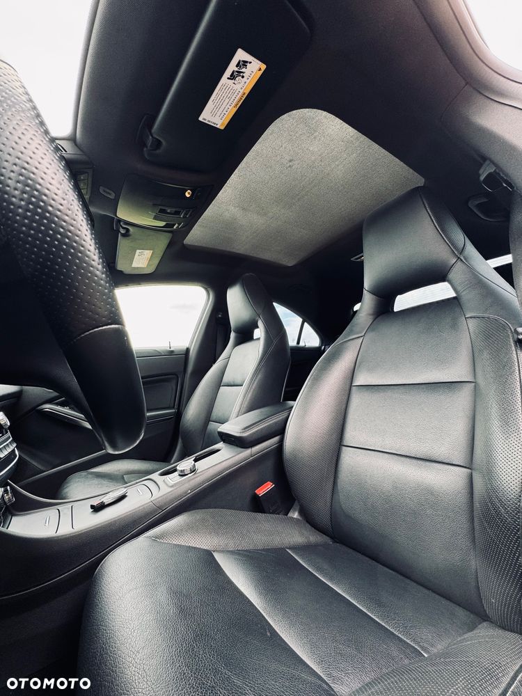Mercedes-Benz CLA 250 7G-DCT AMG Line - 14