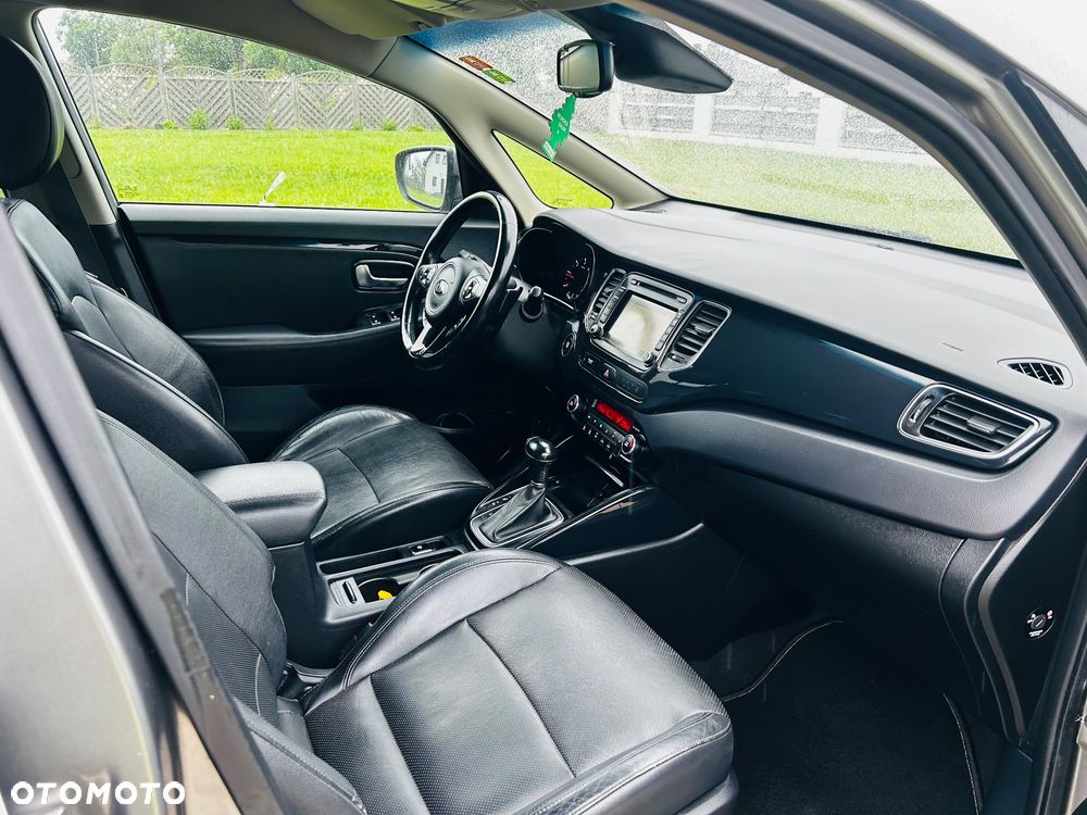 Kia Carens 1.7 CRDi XL 7os - 19