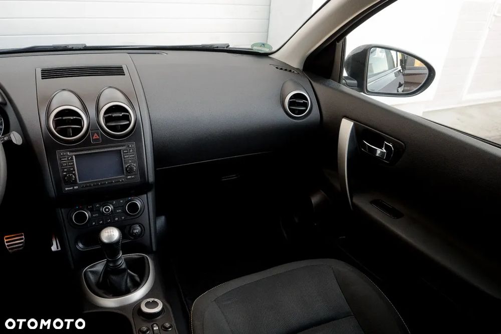 Nissan Qashqai 2.0 4x4 Tekna - 35