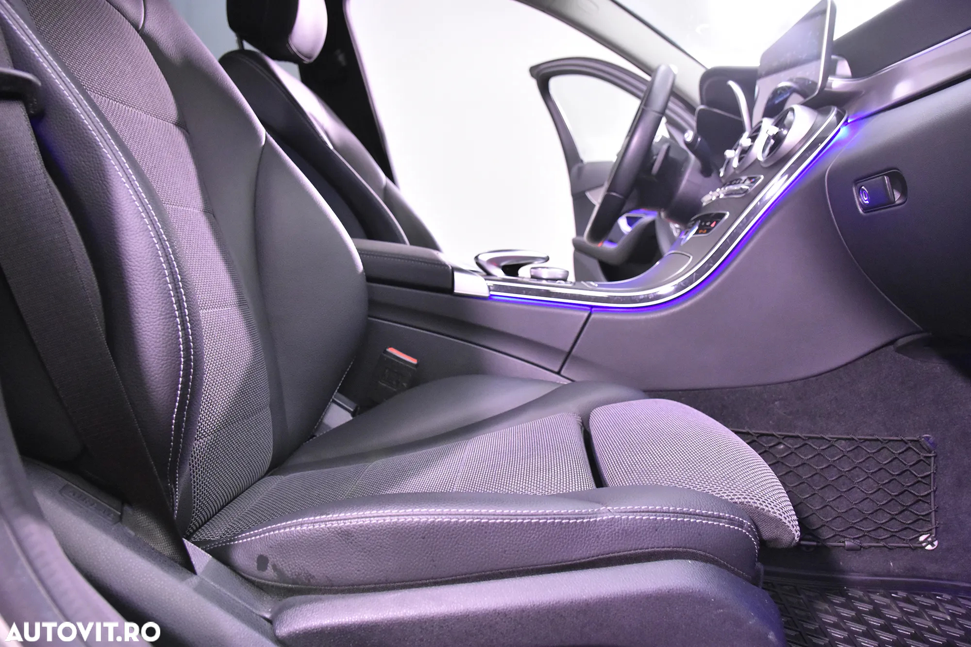Mercedes-Benz C 300 e 4MATIC Aut. - 11